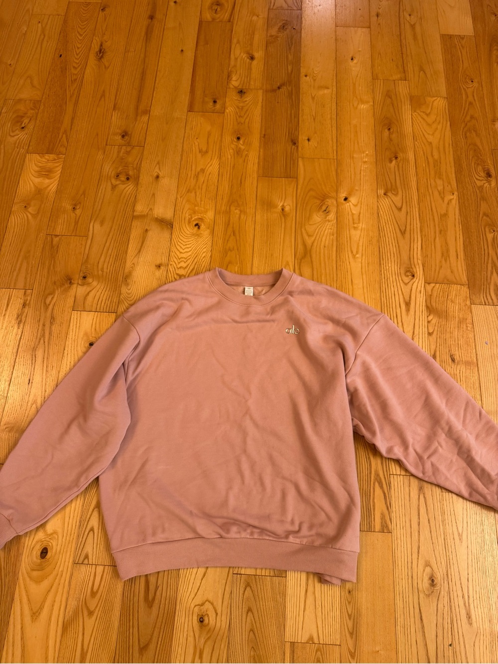 Alo Vintage Pink Accolade Crewneck Sweatshirt